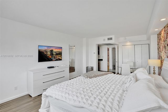 19370 Collins Ave 426, Sunny Isles Beach, FL 33160