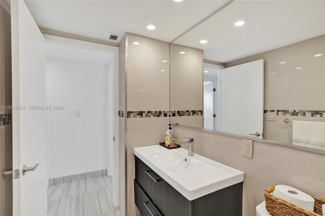 19370 Collins Ave 426, Sunny Isles Beach, FL 33160