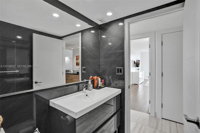 19370 Collins Ave 426, Sunny Isles Beach, FL 33160