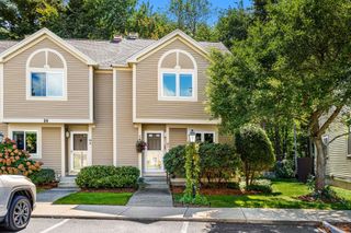 55 Littleton Rd 14C, Ayer, MA 01432