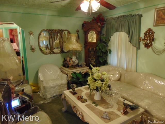 9606 Whitcomb Street, Detroit, MI 48227