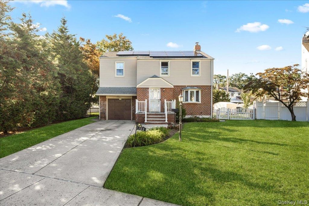 132 Nassau Street, Elmont, NY 11003 — photo 3