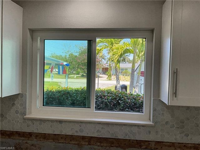 1712 Club House RD, North Fort Myers, FL 33917