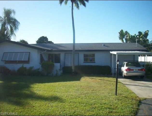 1712 Club House RD, North Fort Myers, FL 33917