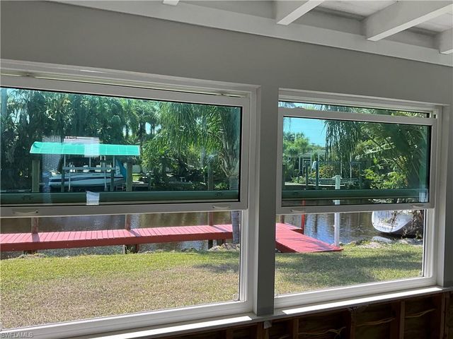 1712 Club House RD, North Fort Myers, FL 33917