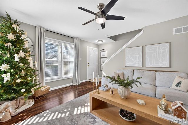 507 Donna Marie Drive 2047B, Wentzville, MO 63385