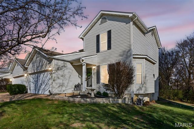 507 Donna Marie Drive 2047B, Wentzville, MO 63385