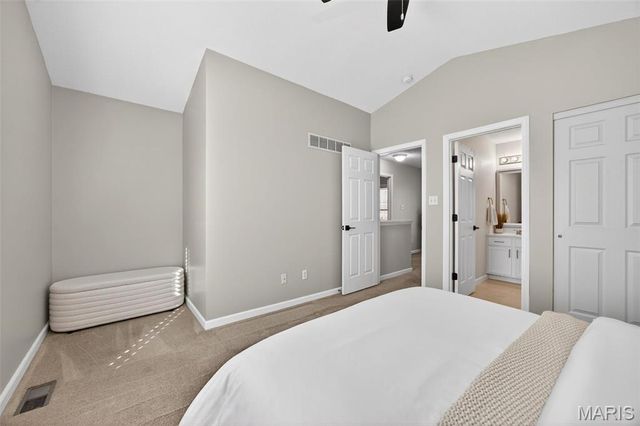 507 Donna Marie Drive 2047B, Wentzville, MO 63385