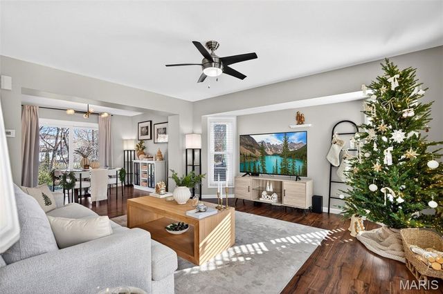 507 Donna Marie Drive 2047B, Wentzville, MO 63385