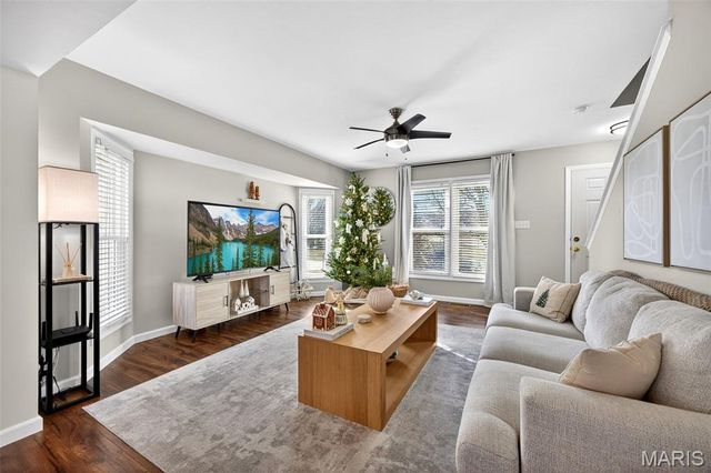 507 Donna Marie Drive 2047B, Wentzville, MO 63385