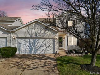 507 Donna Marie Drive 2047B, Wentzville, MO 63385