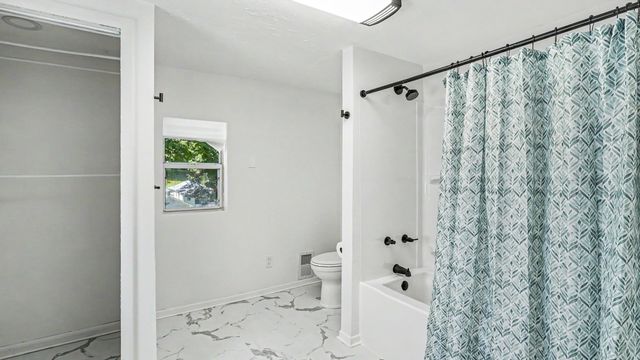 1512 Sycamore St, Kenova, WV 25530