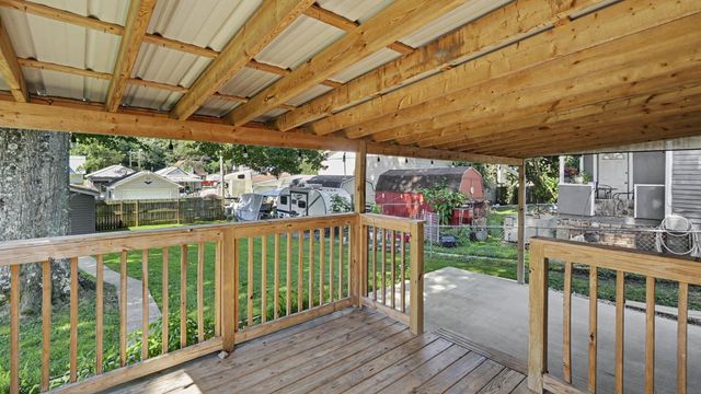 1512 Sycamore St, Kenova, WV 25530