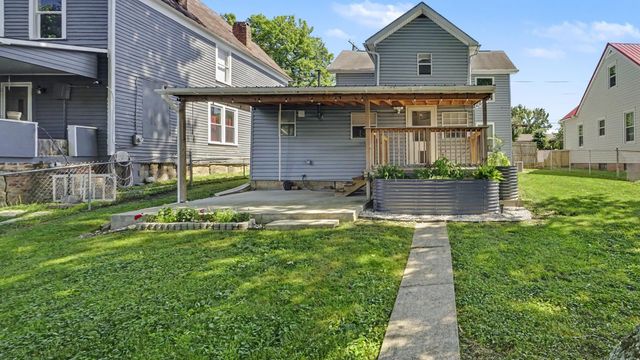 1512 Sycamore St, Kenova, WV 25530