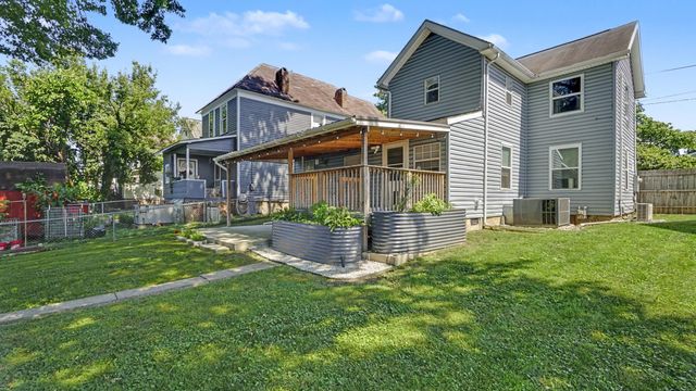 1512 Sycamore St, Kenova, WV 25530