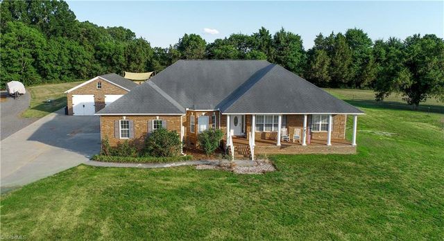 2946 US Highway 158, Mocksville, NC 27028