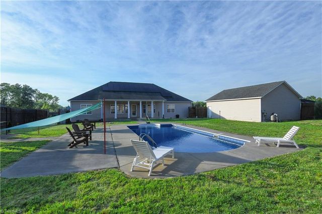 2946 US Highway 158, Mocksville, NC 27028