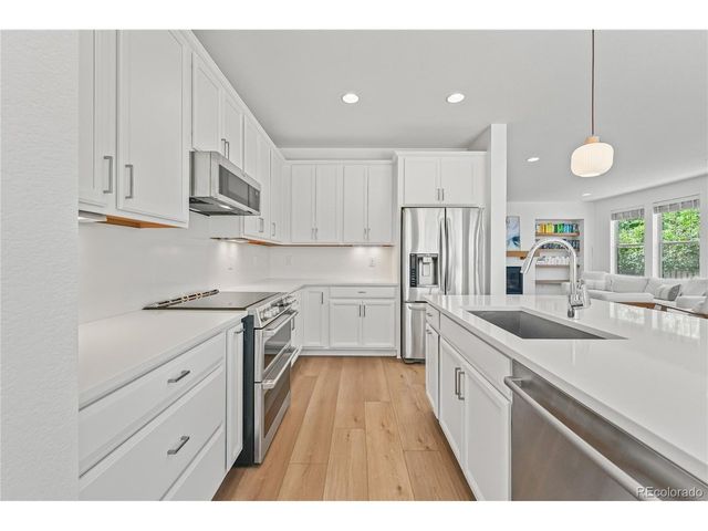 9457 E 52nd Ave, Denver, CO 80238