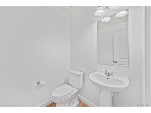 9457 E 52nd Ave, Denver, CO 80238