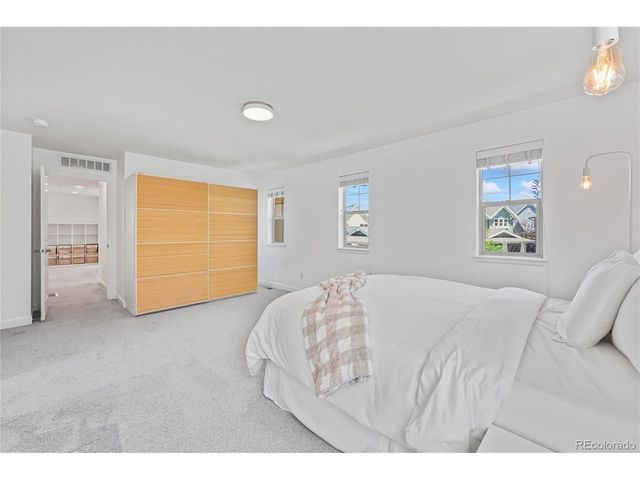 9457 E 52nd Ave, Denver, CO 80238