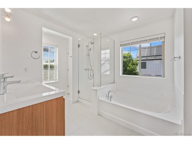 9457 E 52nd Ave, Denver, CO 80238