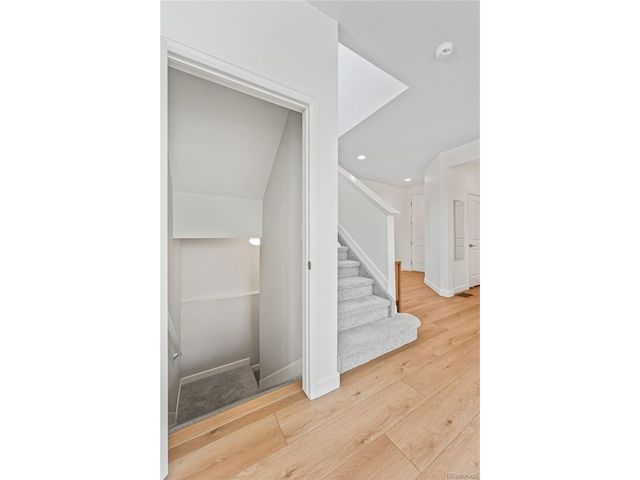 9457 E 52nd Ave, Denver, CO 80238