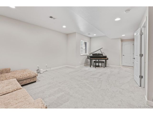 9457 E 52nd Ave, Denver, CO 80238