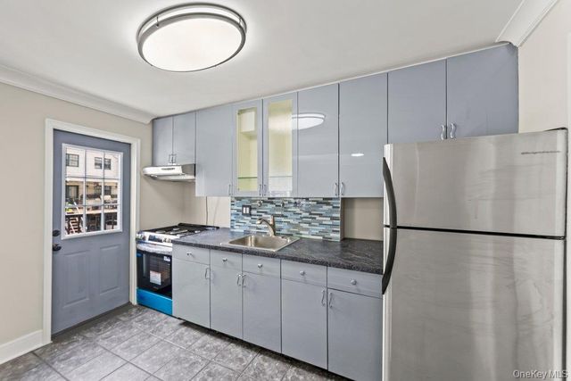 2219 28th Street, Astoria, NY 11105