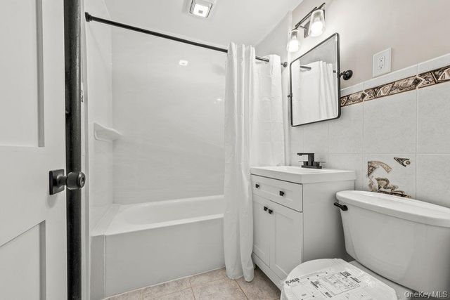 2219 28th Street, Astoria, NY 11105