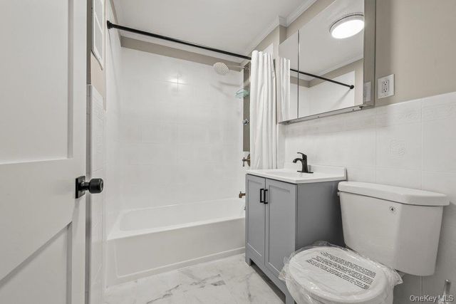 2219 28th Street, Astoria, NY 11105