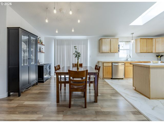 3007 River Rd, Eugene, OR 97404