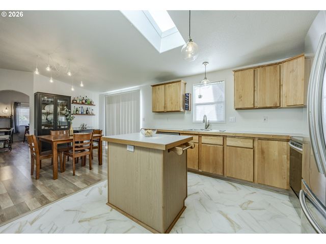 3007 River Rd, Eugene, OR 97404