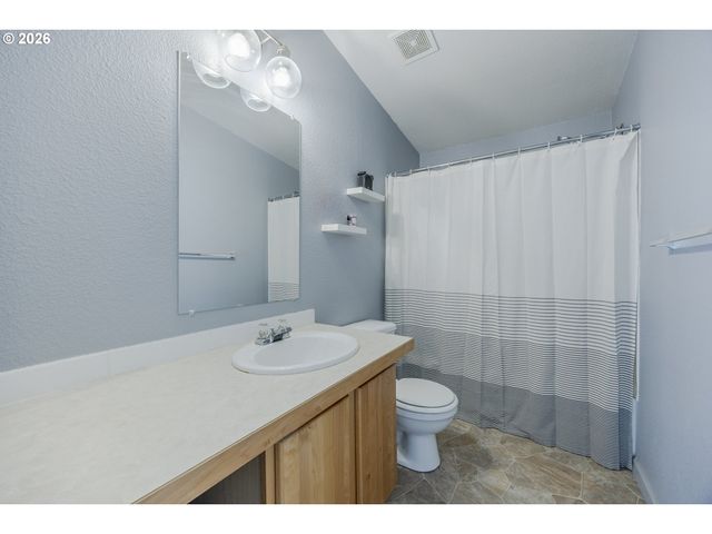 3007 River Rd, Eugene, OR 97404