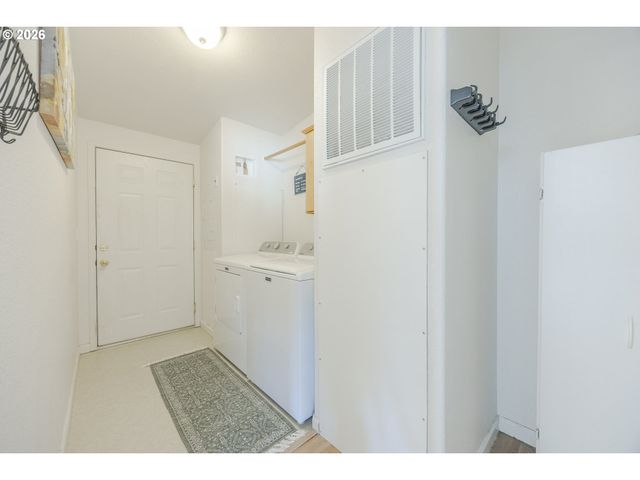 3007 River Rd, Eugene, OR 97404