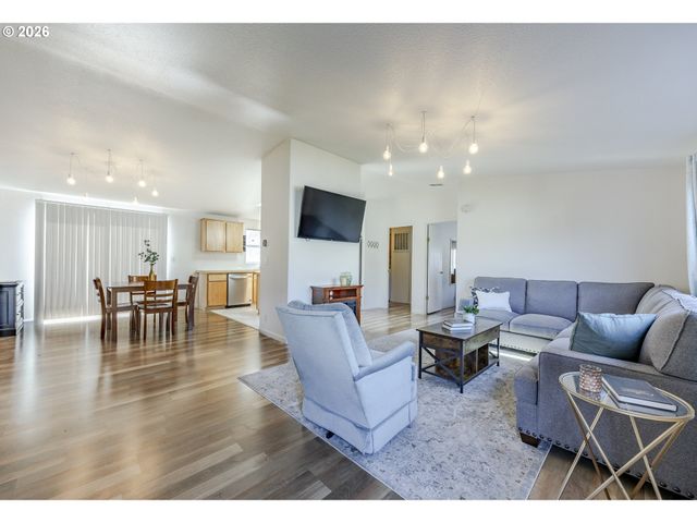 3007 River Rd, Eugene, OR 97404