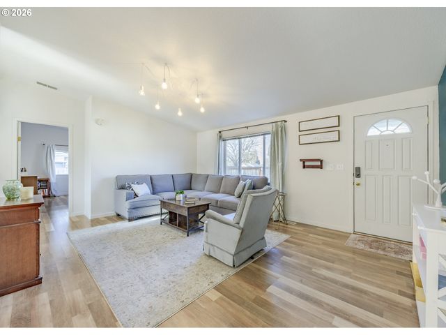 3007 River Rd, Eugene, OR 97404