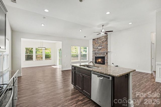 204 Paradise Hills Circle, Mooresville, NC 28115