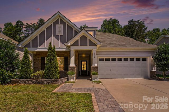 204 Paradise Hills Circle, Mooresville, NC 28115