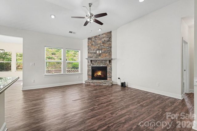 204 Paradise Hills Circle, Mooresville, NC 28115