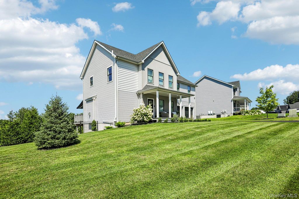 21 Wildwood Drive, Rock Tavern, NY 12575 — photo 2