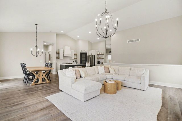 3382 13th Street, Wayland, MI 49348