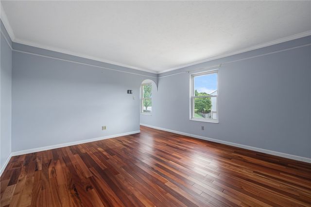 1342 Morgan Cir, North Strabane, PA 15317