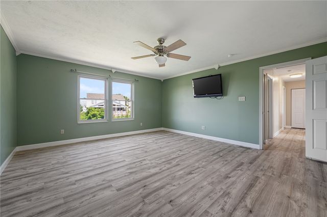 1342 Morgan Cir, North Strabane, PA 15317