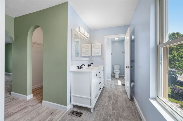 1342 Morgan Cir, North Strabane, PA 15317