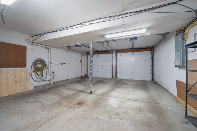 1342 Morgan Cir, North Strabane, PA 15317