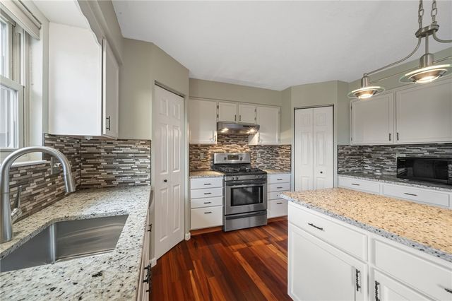 1342 Morgan Cir, North Strabane, PA 15317