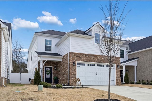 2129 Barringer Ln, Murfreesboro, TN 37128