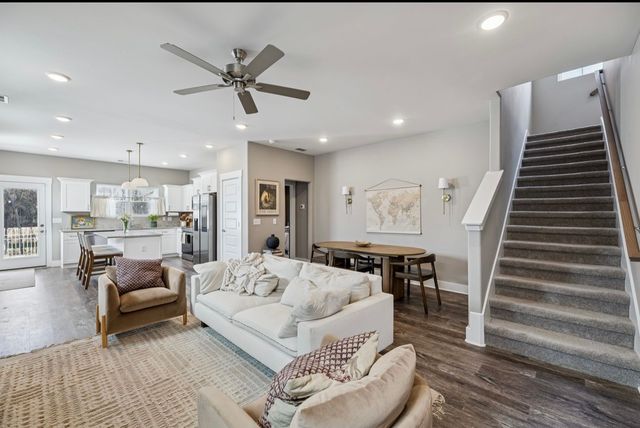 2129 Barringer Ln, Murfreesboro, TN 37128