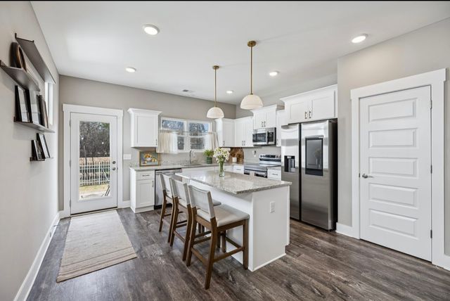 2129 Barringer Ln, Murfreesboro, TN 37128