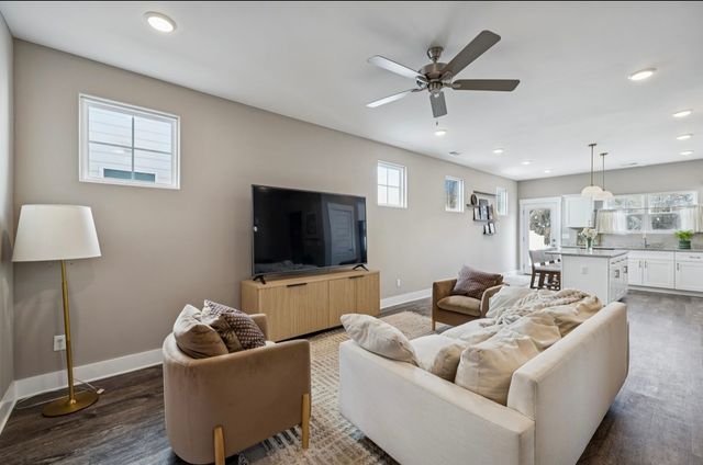 2129 Barringer Ln, Murfreesboro, TN 37128